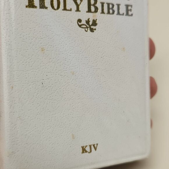 Holy Bible New Testament KJV Pocket Size - Picture 3 of 4